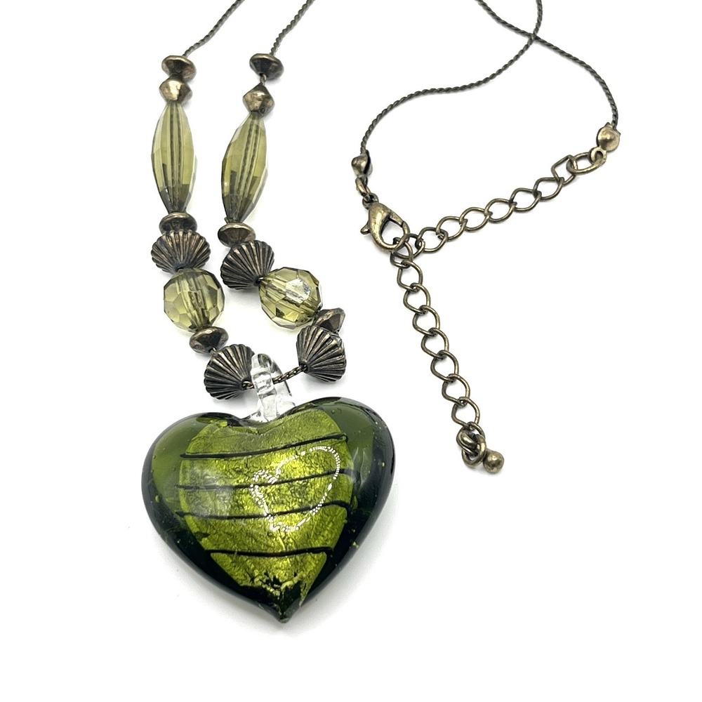 Vintage Murano Style Green Foiled‎ Art Glass Puffy Heart Necklace 18"